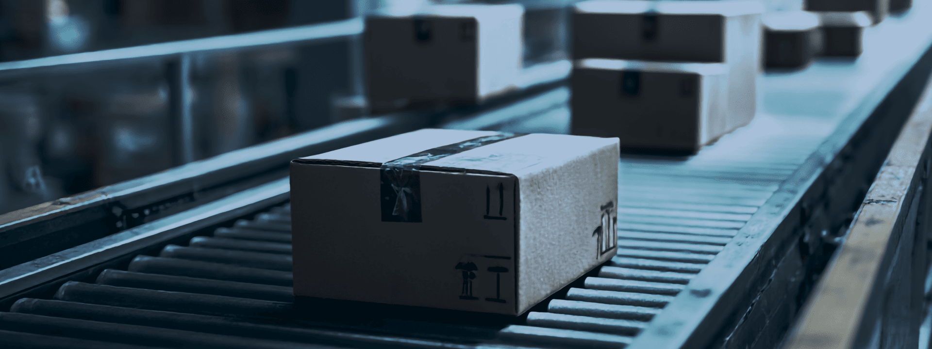 Conveyor systems for distribution centers